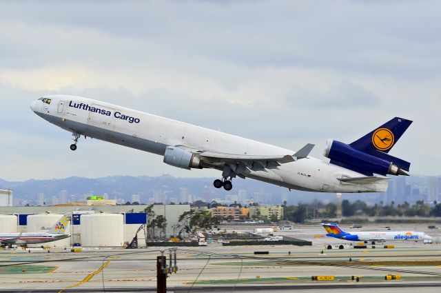 Boeing MD-11 (D-ALCL) - D-ALCL Lufthansa Cargo McDonnell Douglas MD-11F (cn 48804/644)  Los Angeles - International (LAX / KLAX) USA - California, October 22, 2012 TDelCoro