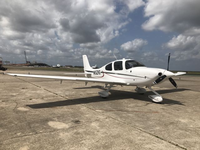 Cirrus SR-22 (N52VG)