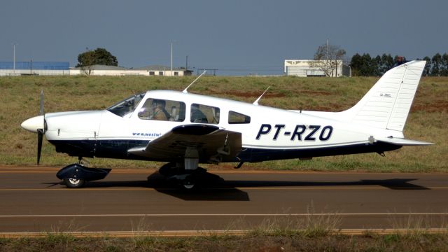 Piper Cherokee (PT-RZO)