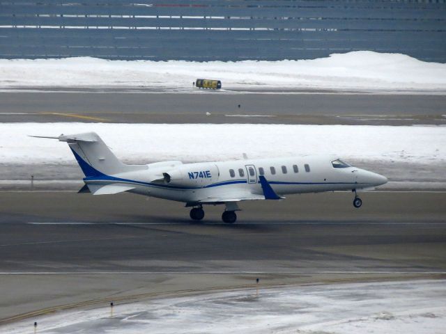 Learjet 45 (N741E)