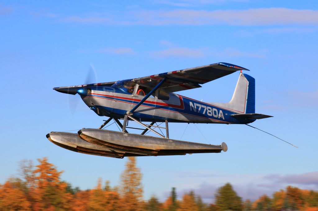 Cessna Skywagon 180 (N7780A)