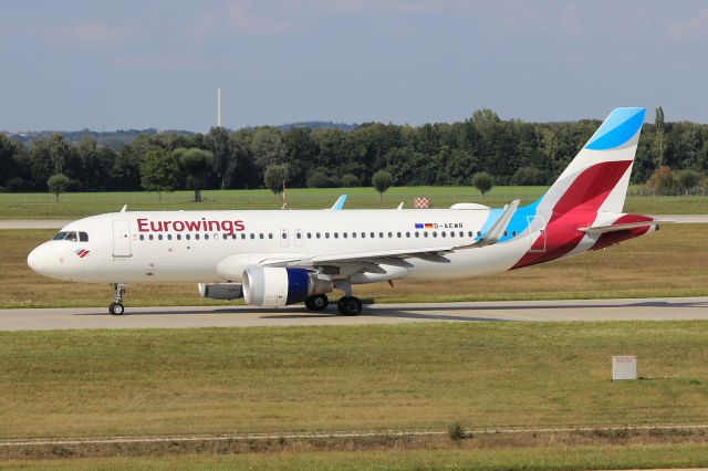 Airbus A320 (D-AEWR)