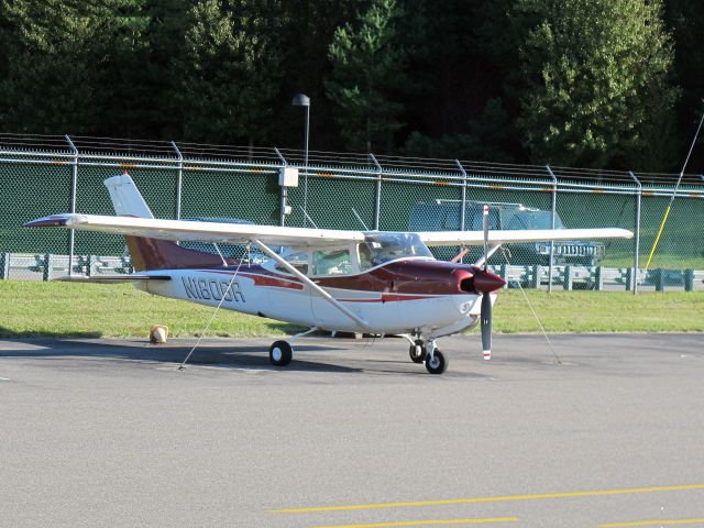 Cessna Skylane — - A very nice Skylane with retractable landing gear. Fast.