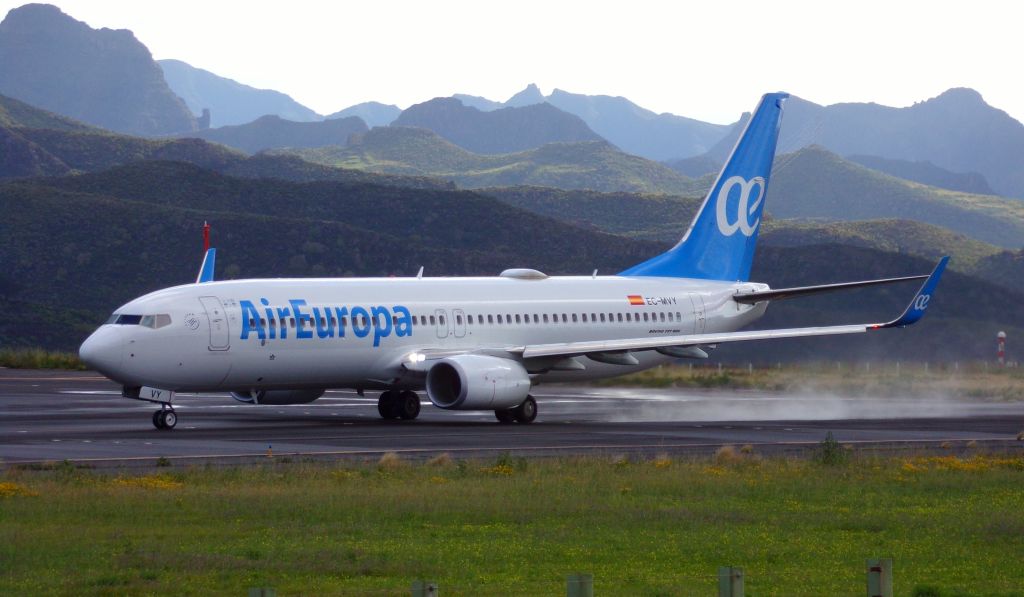 Boeing 737-800 (EC-MVY)