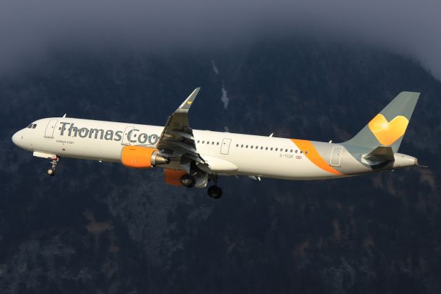 Airbus A321 (G-TCDF)