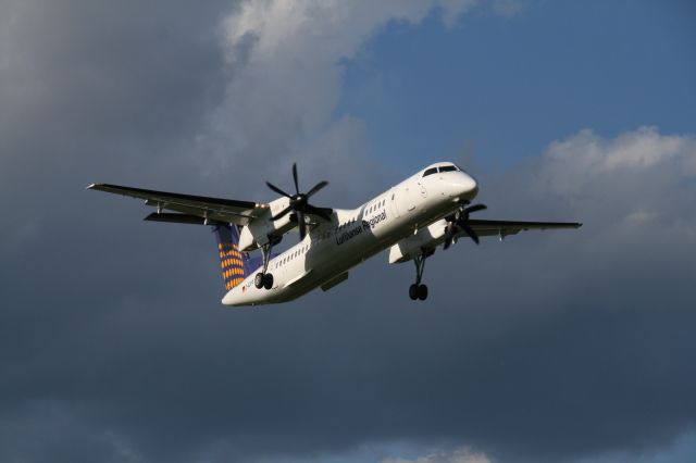 D-ADHS — - De Havilland Canada DHC-8-402Q Dash 8 - Graz - 2013-05-21