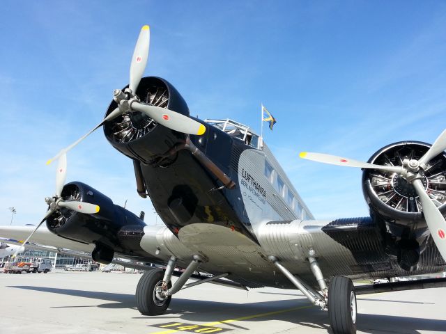 JUNKERS Ju-52/3m (D-CDLH)