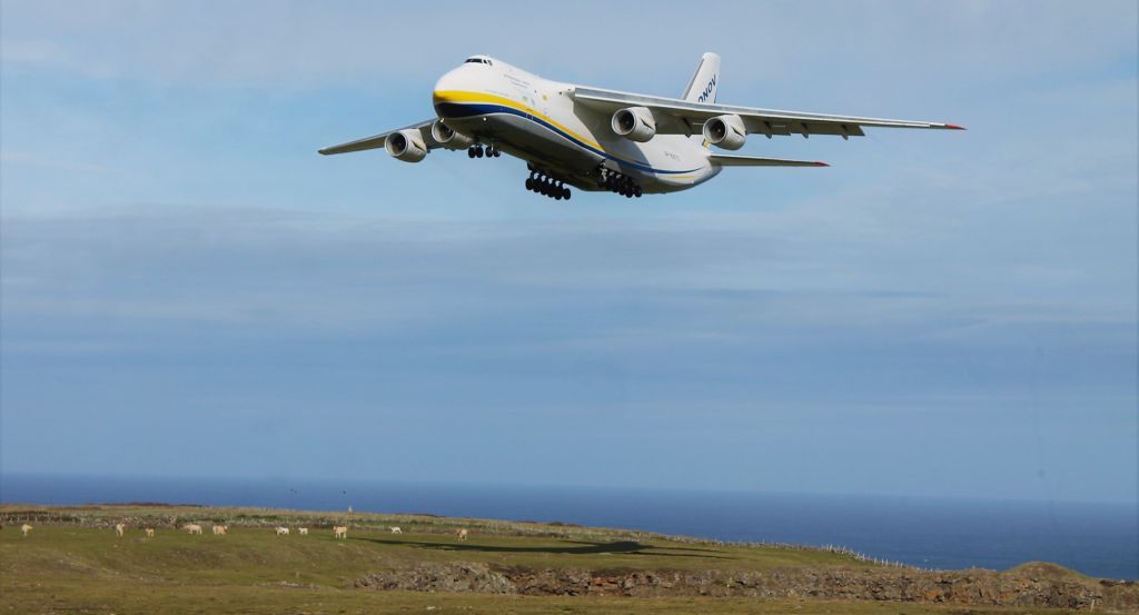 Antonov An-124 Ruslan (UR-82073) - 28-10-2019 Aeroporto de Santa Maria - Açores