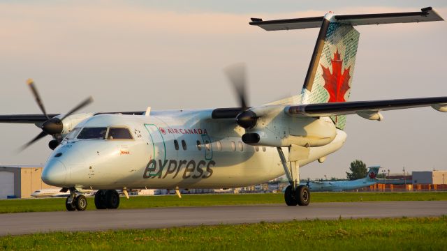 de Havilland Dash 8-100 (C-GANI)