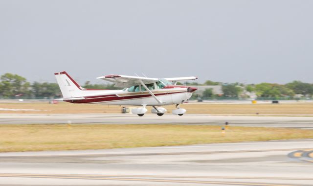 Cessna Skyhawk (N1973F)