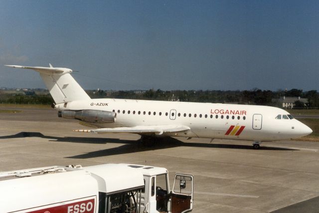 British Aerospace BAC-111 One-Eleven (G-AZUK) - Taxiing to depart rwy 27 on 15-Jul-89.br /br /On lease from London European Airways who operated it from May-89 to Jun-91. Transferred to Nigeria 25-Nov-94 where it became 5N-ECI for Oriental Airlines.