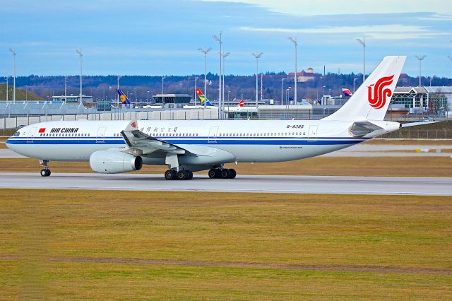 Airbus A330-300 (B-8385)