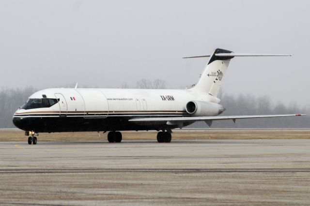 McDonnell Douglas DC-9-30 (XA-URM) - DC-9 Taxiing into London Air Cargos ramp.