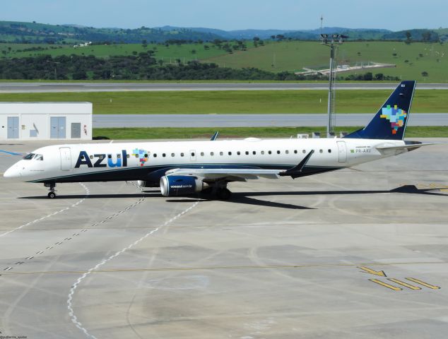EMBRAER 195 (PR-AXU)
