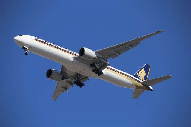 BOEING 777-300ER (9V-SWA)