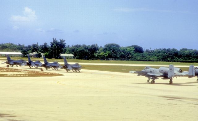 Lockheed F-16 Fighting Falcon (F16) - 2001 - Grand Cayman Airport