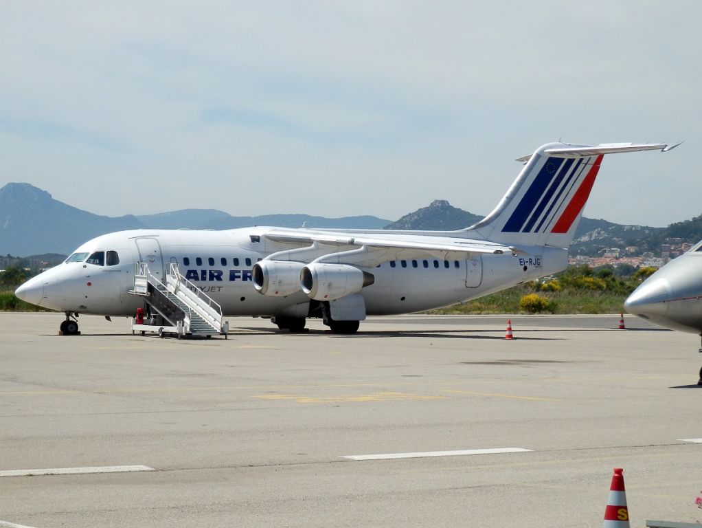 Embraer 170/175 (EI-RJG)