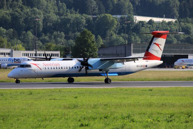 de Havilland Dash 8-400 (OE-LGH)