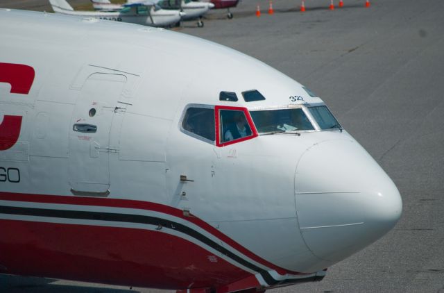 Boeing 737-200 (NAC946) - N322DL