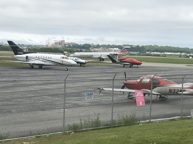 Cirrus Vision SF50 (N26VJ) - On the MAC Jets FBO ramp, Portland, Maine, Jun. 2022