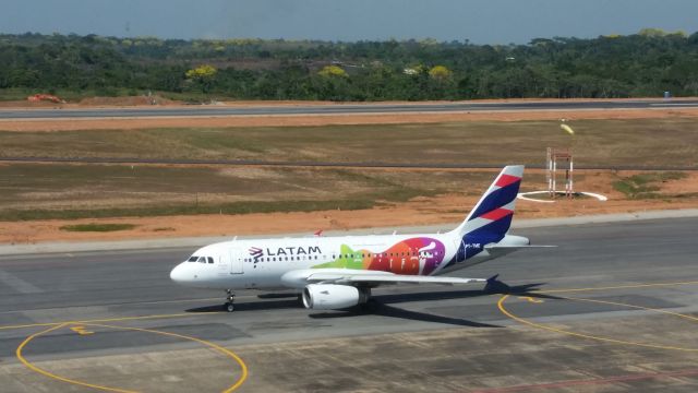 Airbus A320 (PT-TME) - Chegada da Tocha Olímpica a Rio Branco.