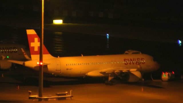 Airbus A320 (HB-JLT)