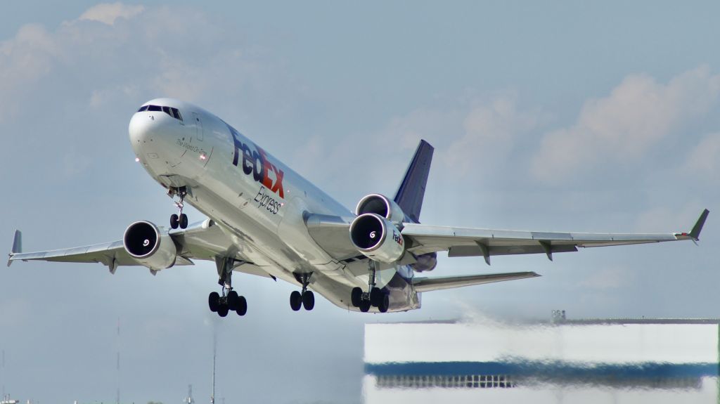 Boeing MD-11 (N593FE) - 4/15/23