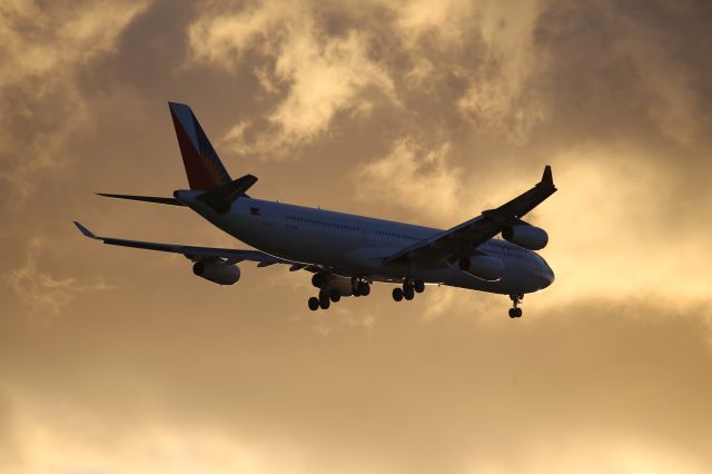 Airbus A340-300 (RP-C3441)