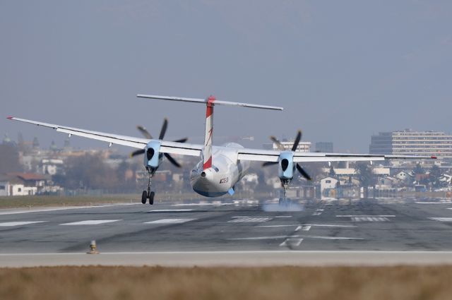 de Havilland Dash 8-400 (OE-LGG)