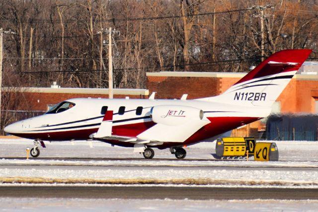 Honda HondaJet (N112BR) - HondaJet HA-420 operated by Jet It arriving into the FBO ramp at Buffalo from Piedmont Triad International Airport (GSO)