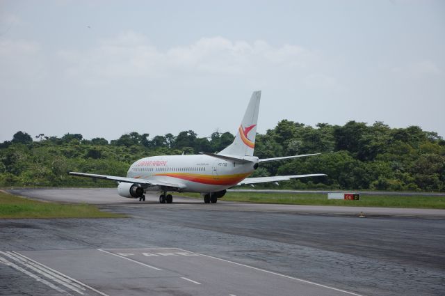 BOEING 737-300 (PZ-TCO)