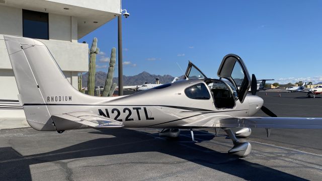 Cirrus SR-22 (N22TL)