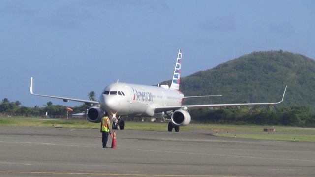 Airbus A321 (N131NN)