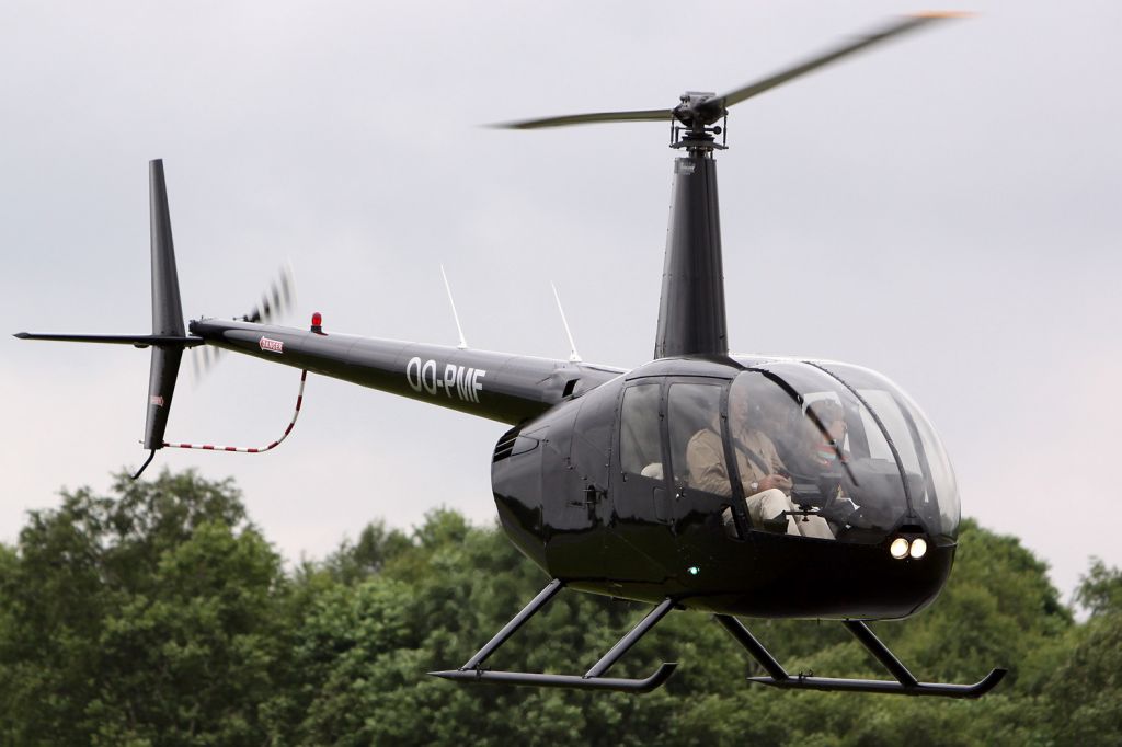 Robinson R-44 (OO-PMF)