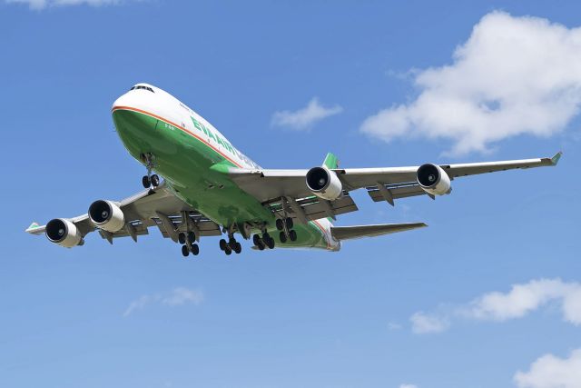 Boeing 747-400 (B-16401)