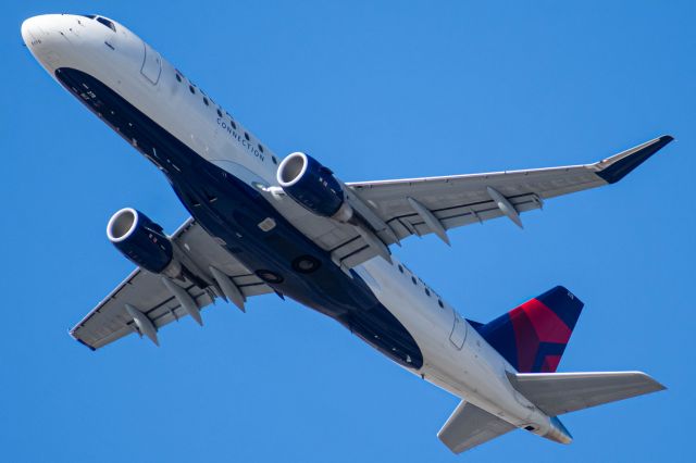 Embraer 175 (N278SY) - SKW3501 - RNO to LAX - 29 Dec, 2020