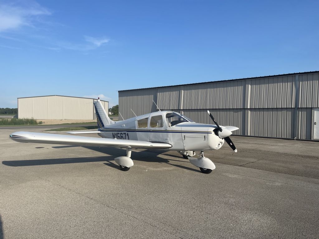 Piper Cherokee (N15671)