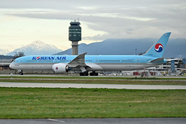 BOEING 787-10 Dreamliner (HL8535)