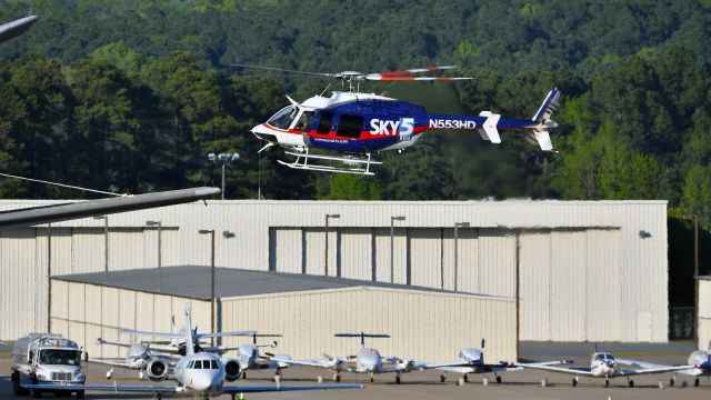 Bell 407 (N553HD) - WRAL's Bell 407 JetRanger (N553HD) "Sky 5" arriving KRDU on 04/10/2020 at 6:16 pm.