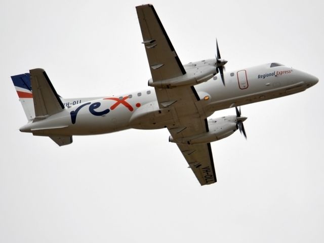 VH-OLL — - Getting airborne off runway 23. Tuesday 27th December 2011.