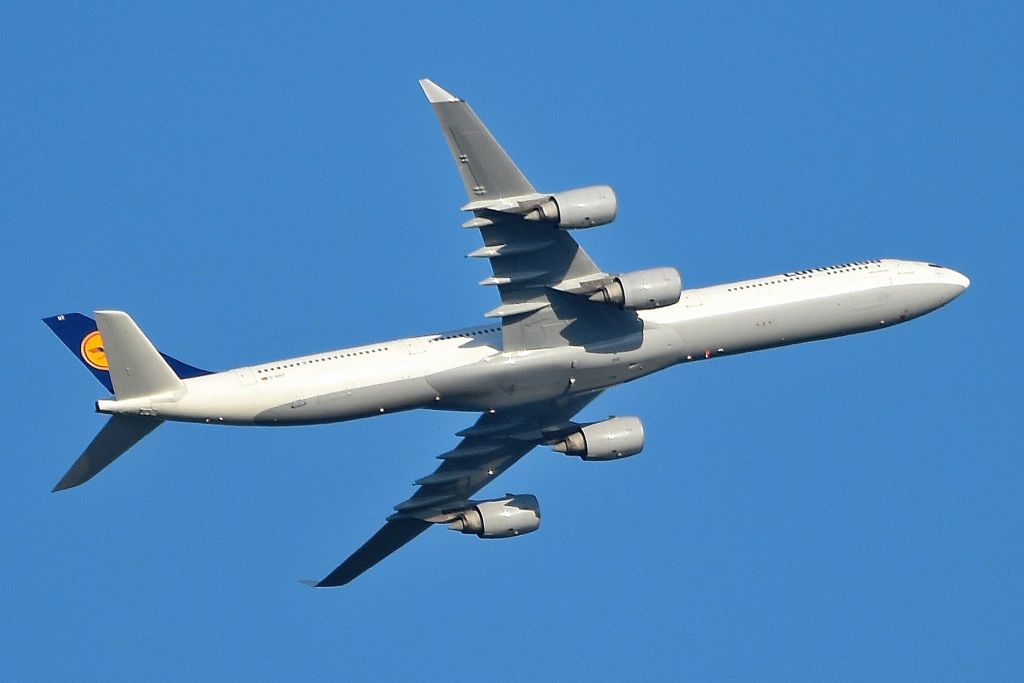 Airbus A340-600 (D-AIHT) - Missed Approach - Going around. Got to close to the BAW that landed just ahead of it. 28-C 06-11-19