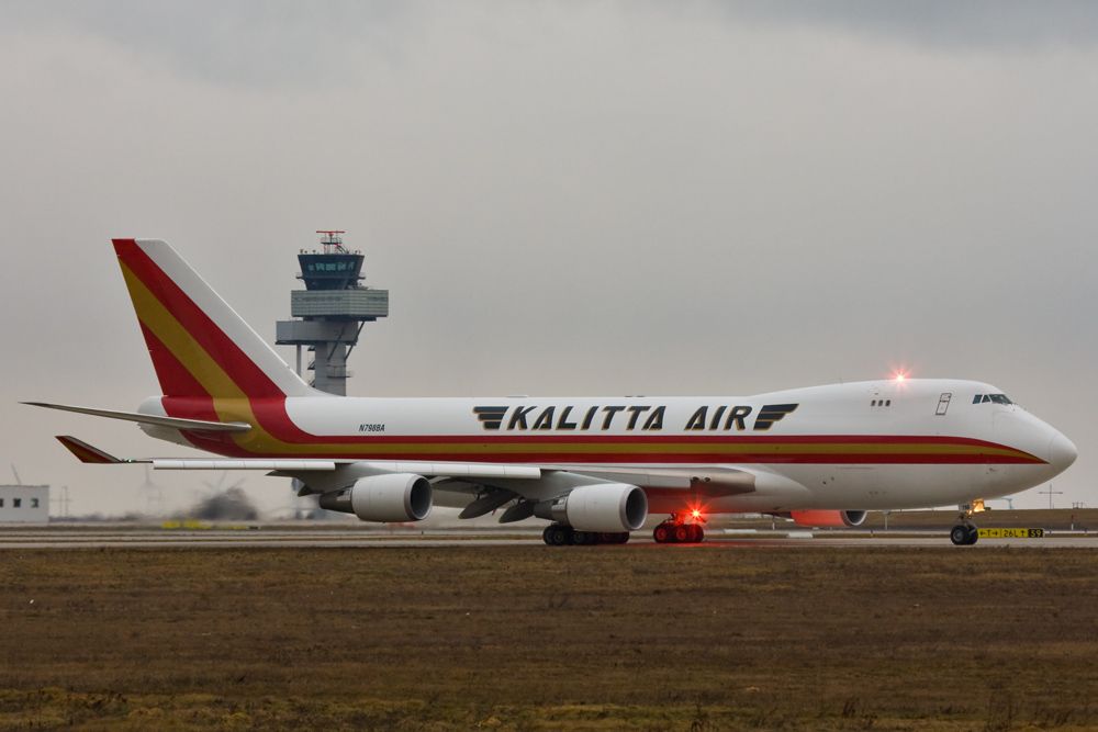 Boeing 747-200 (N798BA) - first time on EDDP 17.12.2011