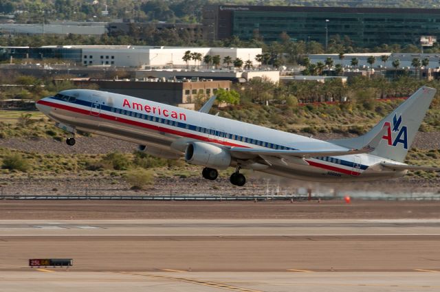 Boeing 737-700 (N989AN)