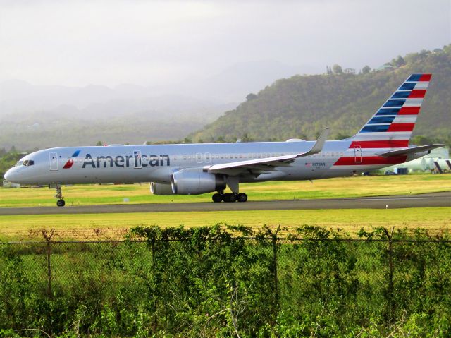 Boeing 757-200 (N173AN)