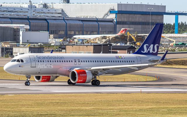 Airbus A320neo (LN-RGL)