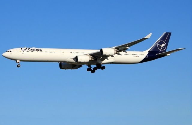 Airbus A340-600 (D-AIHF)