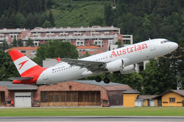 Airbus A320 (OE-LBJ)