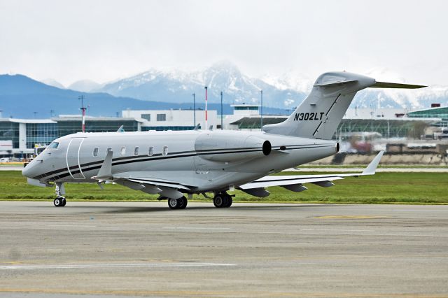 Bombardier Challenger 300 (N302LT)