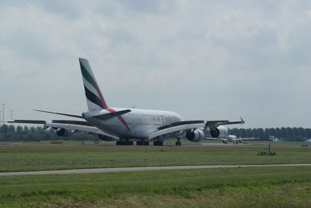 Airbus A380-800 (A6-EDY) - Emirates Taxi