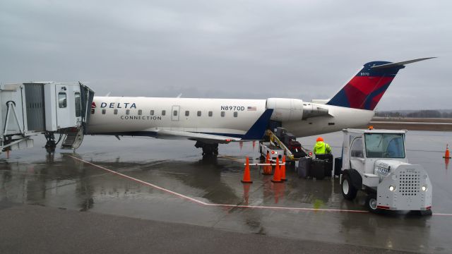 Canadair Regional Jet CRJ-200 (N8970D) - Delta Bombardier CRJ-200LR N8970D in Burlington 